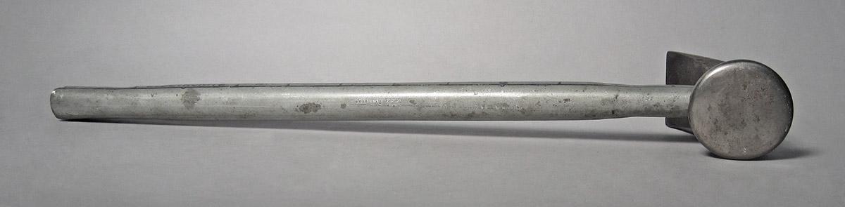 1986.0050.804.028, Hammer, side 2