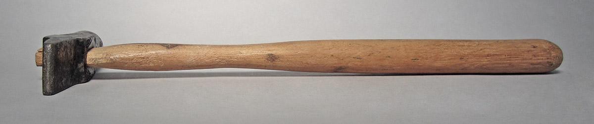 1986.0050.804.029, Hammer, side 2
