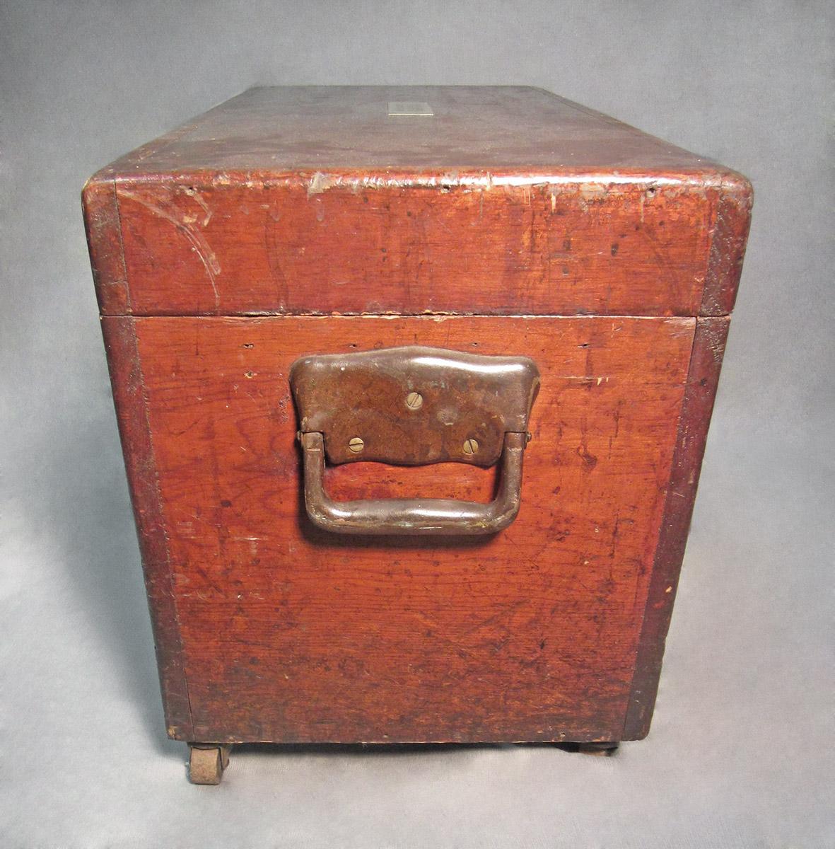 1986.0050.813.001.001, Tool chest, side 2