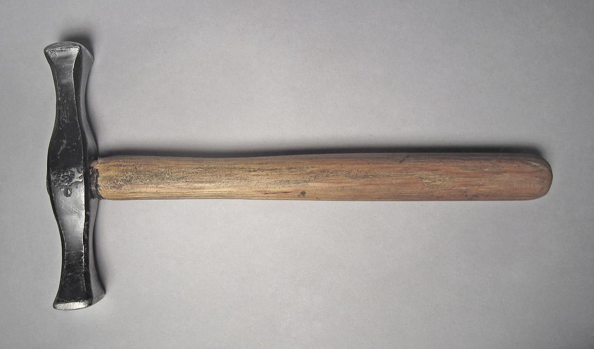 1986.0050.813.001.006, Hammer, side 2