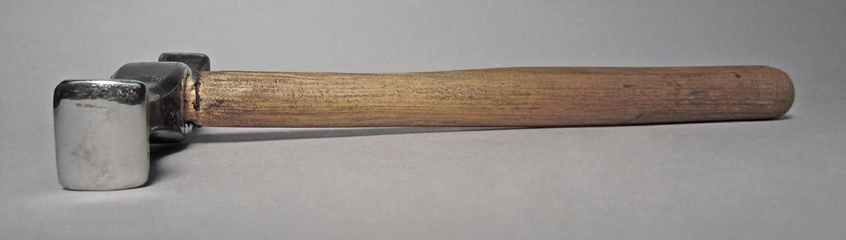 1986.0050.813.001.006, Hammer, side 4