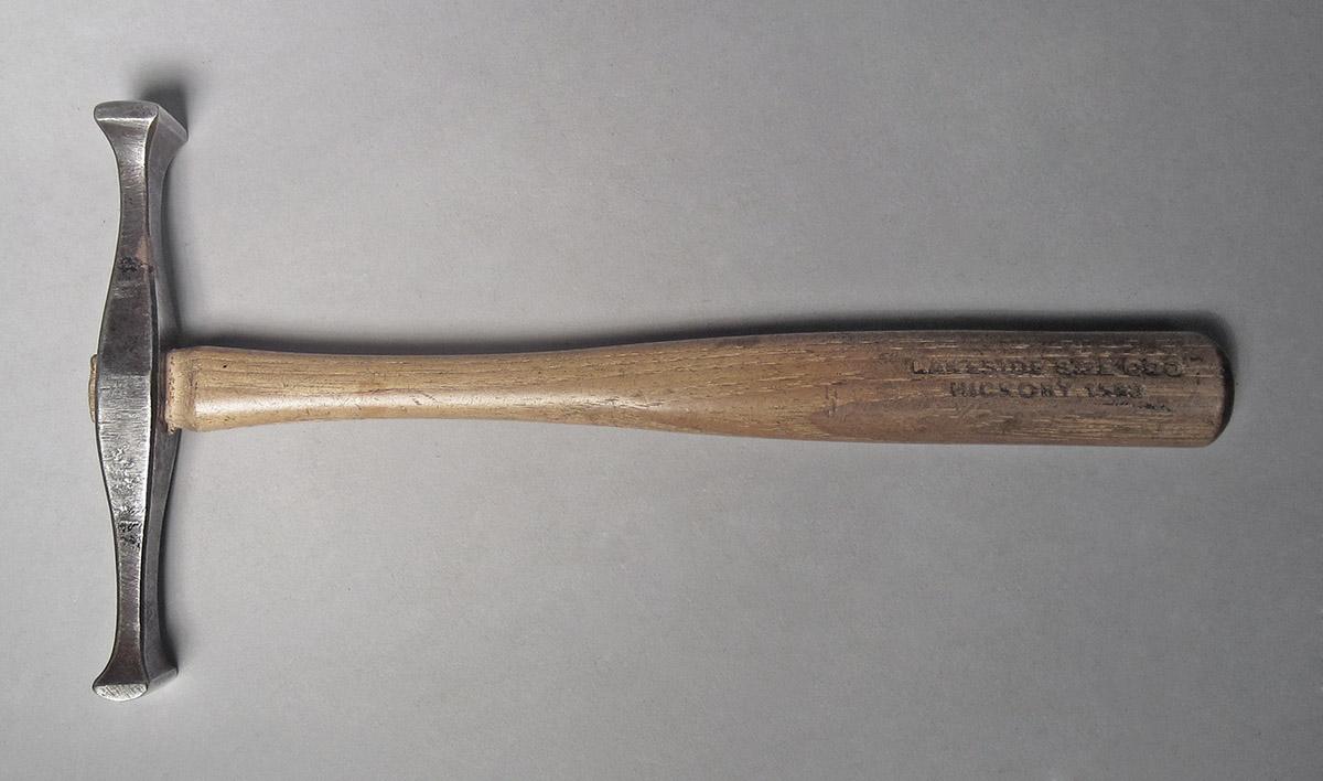1986.0050.813.001.007, Hammer, side 2
