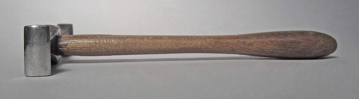1986.0050.813.001.012, Hammer, side 4