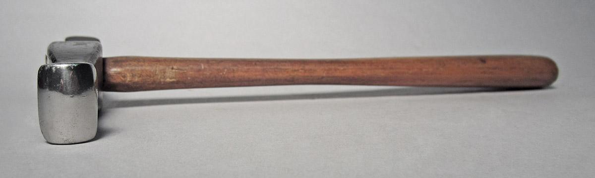 1986.0050.813.001.015, Hammer, side 4