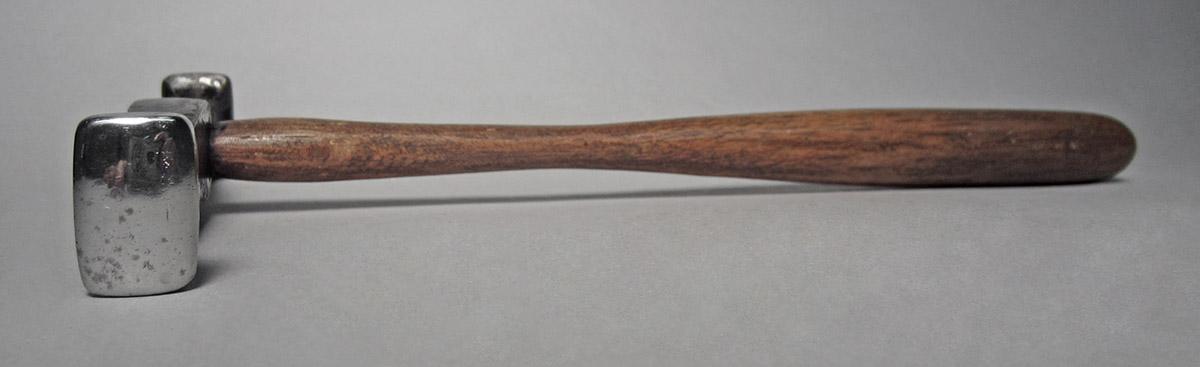 1986.0050.813.001.016, Hammer, side 3