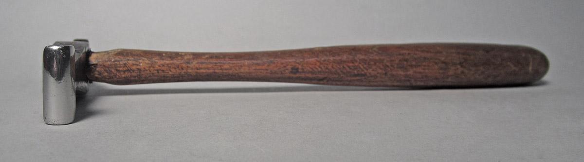 1986.0050.813.001.017, Hammer, side 4