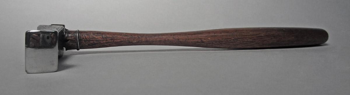 1986.0050.813.001.018, Hammer, side 4