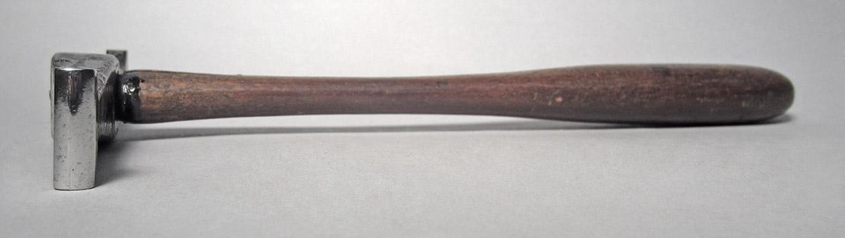 1986.0050.813.001.023, Hammer, side 4