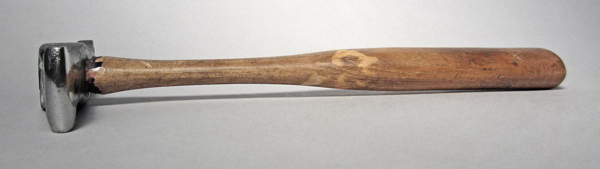 1986.0050.813.001.026, Hammer, side 3