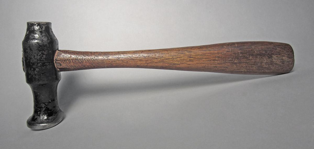 1986.0050.813.001.033 , Hammer, side 1