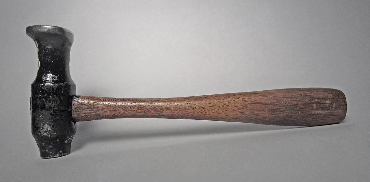 1986.0050.813.001.033 , Hammer, side 2