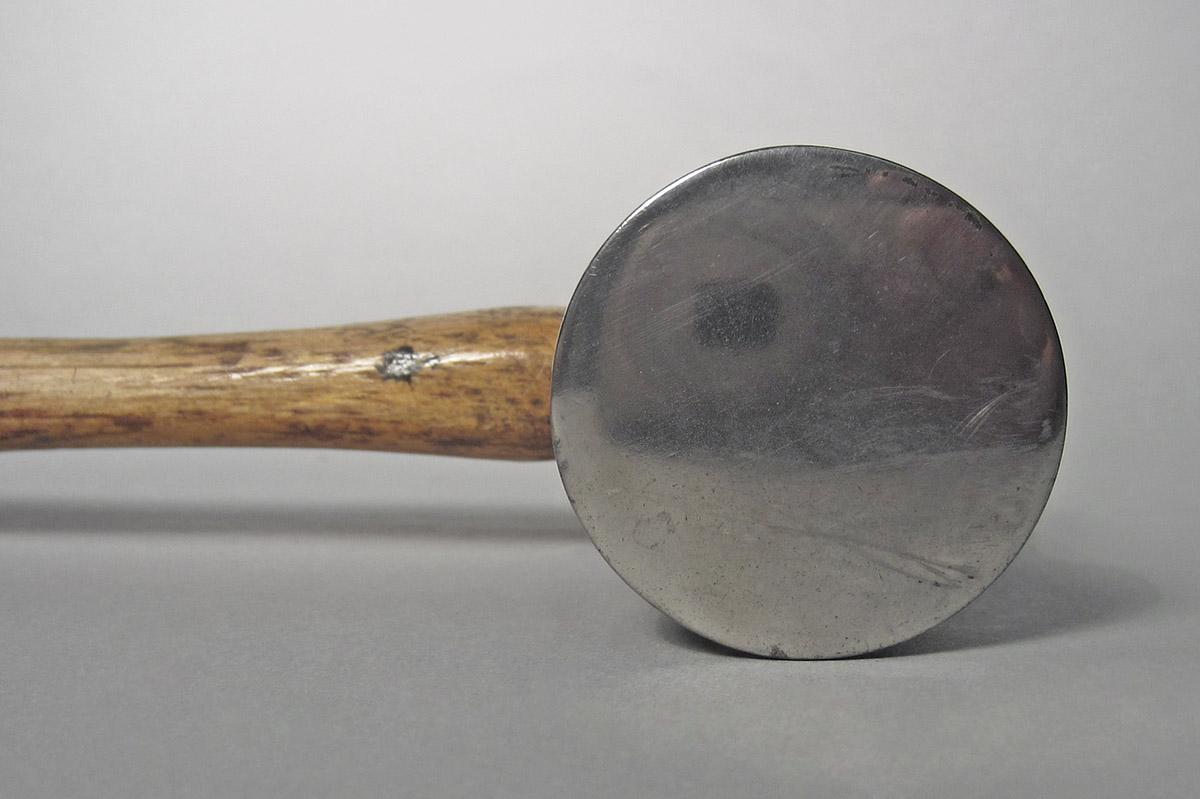 1986.0050.813.001.035 , Hammer, head side 1