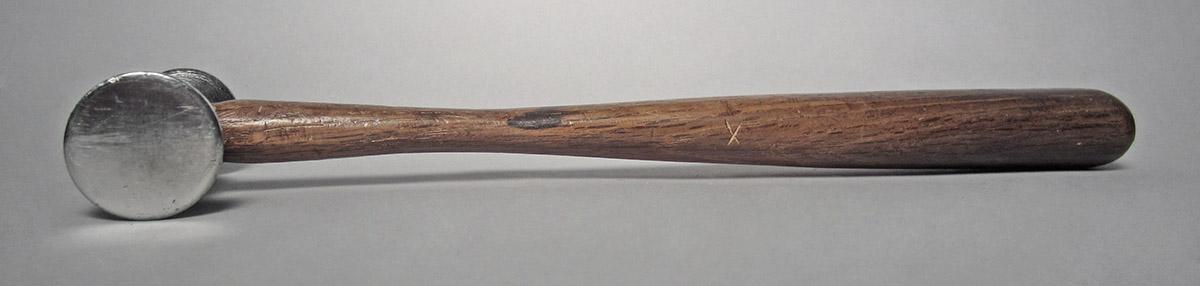 1986.0050.813.001.040, Hammer, side 4