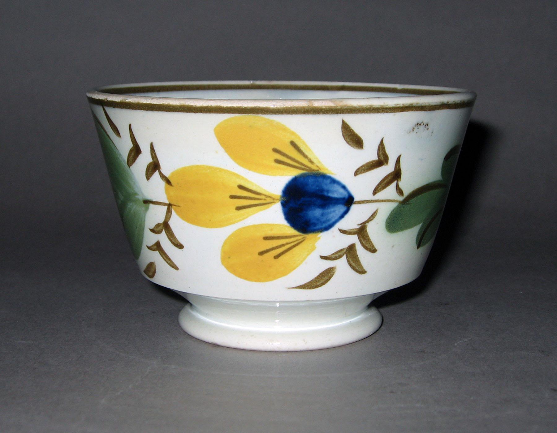 1959.1168 Pearlware teabowl