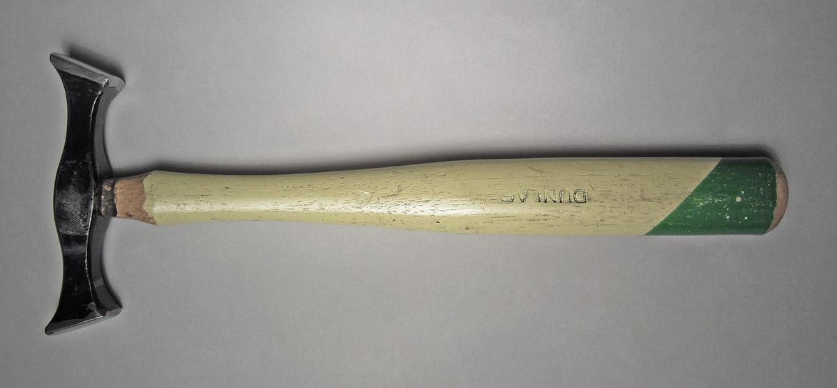 1986.0050.813.001.043, Hammer, side 1