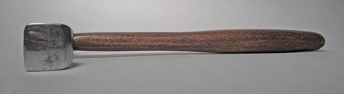 1986.0050.813.001.050, Hammer, side 4