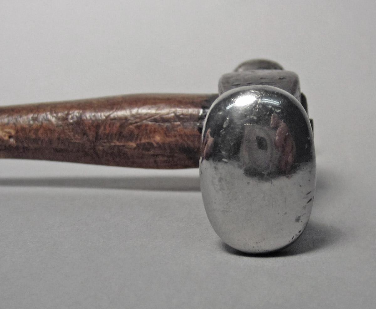 1986.0050.813.001.056, Hammer, head side 1