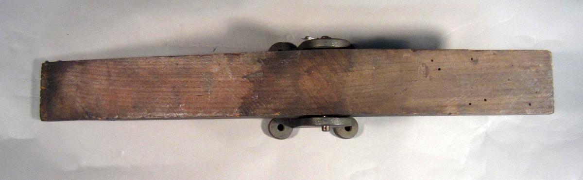 1986.0050.816 Lever, Top