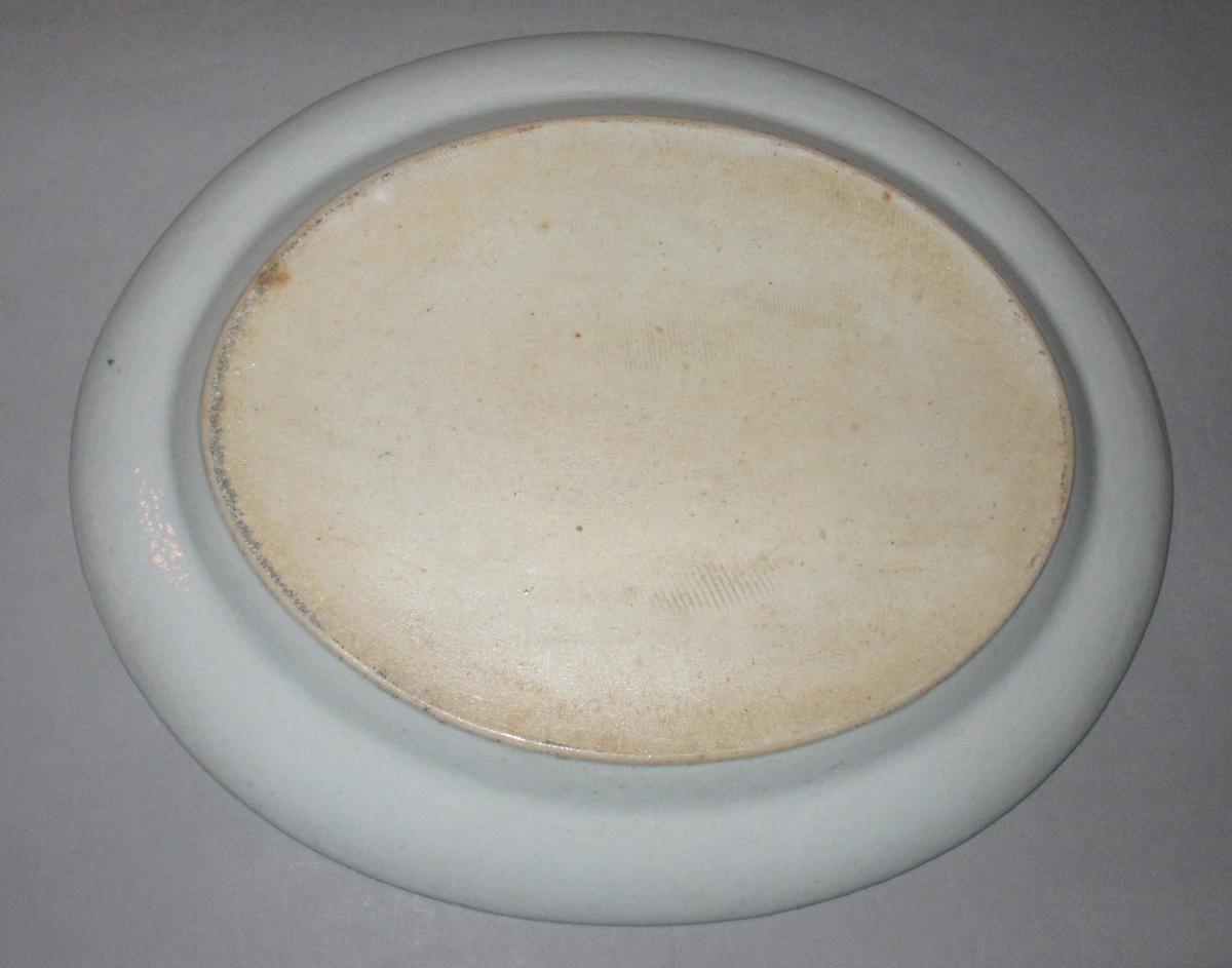 2015.0030.002.001 Dish underside