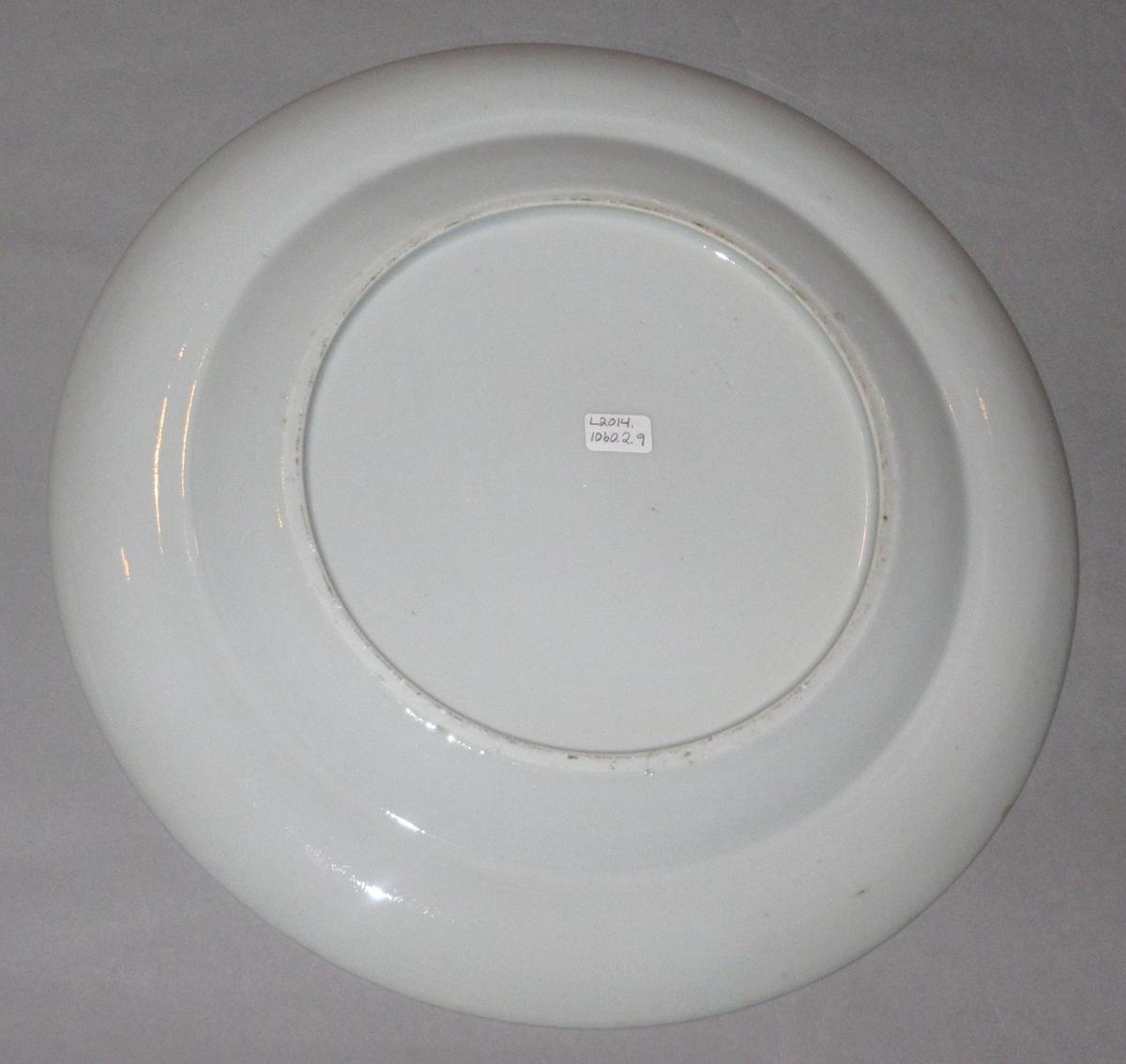 2015.0030.002.009 Plate underside