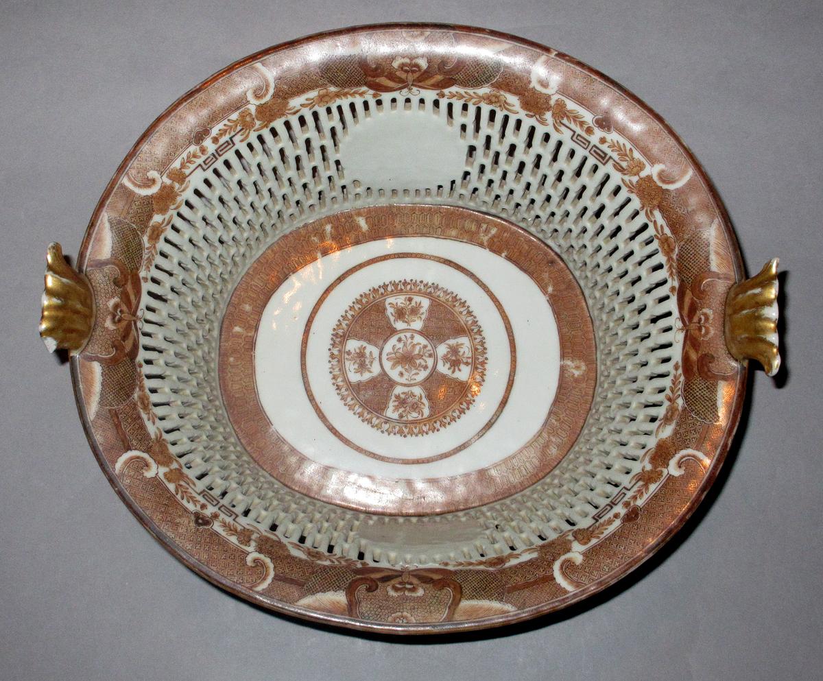 2015.0030.002.015 A Basket top view