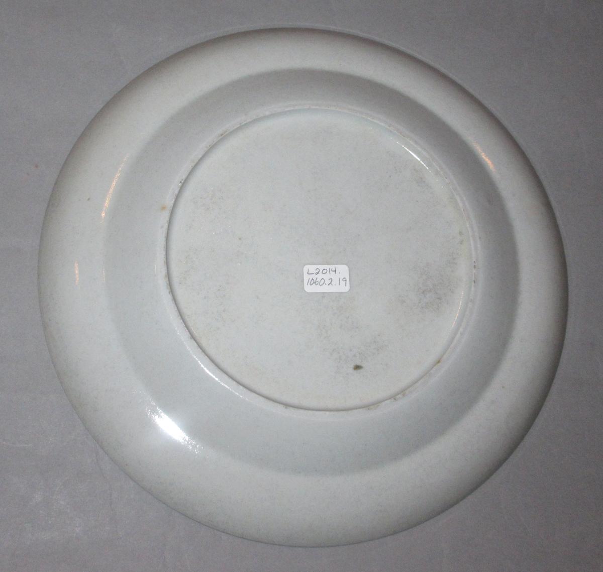 2015.0030.002.019 Plate underside
