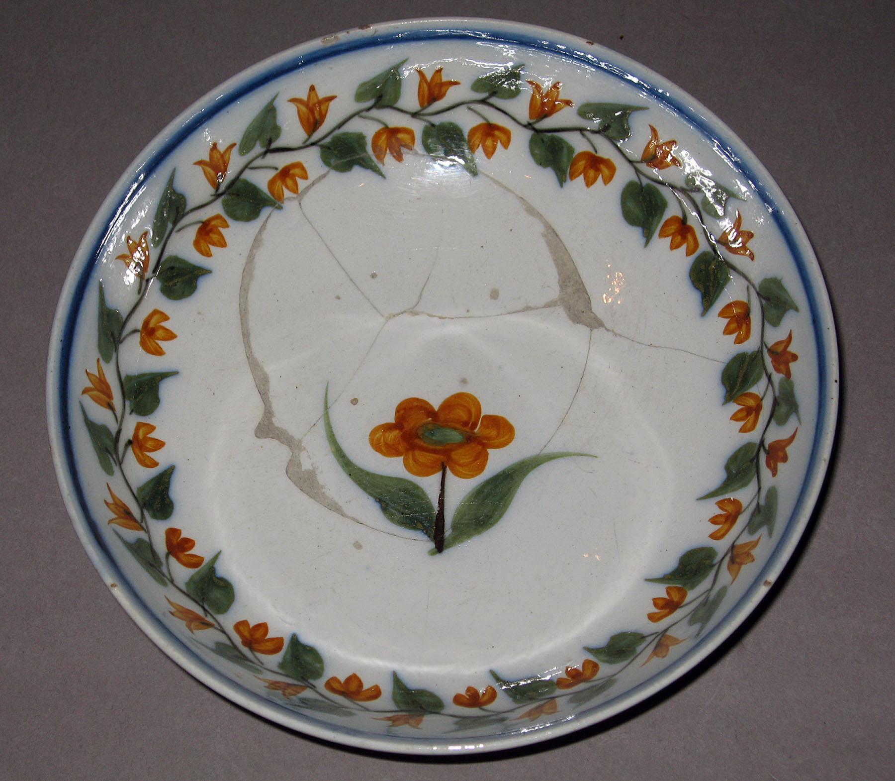1959.1175 B Pearlware saucer