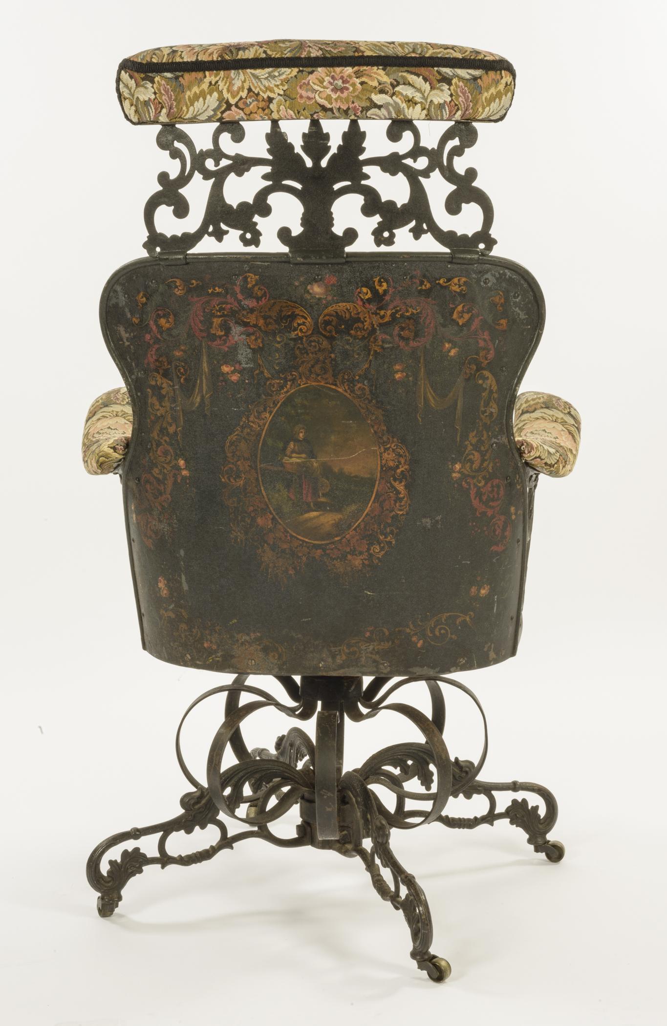 2015.0018 Chair, view 2