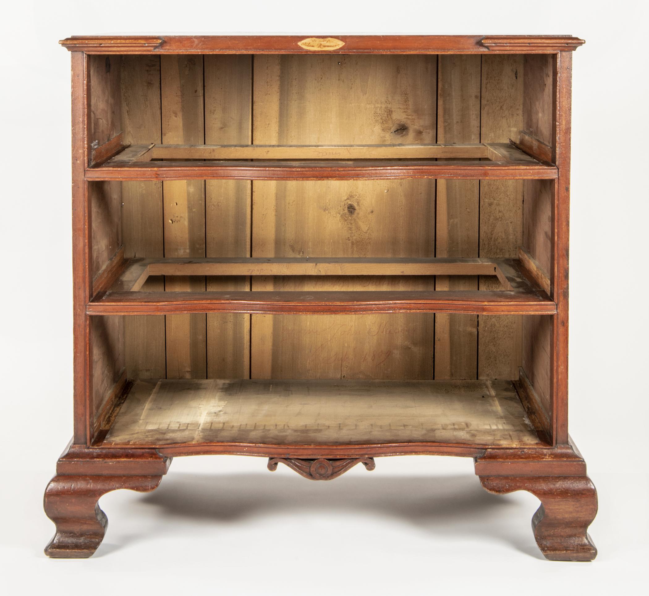2015.0002 Chest of drawers, view 6