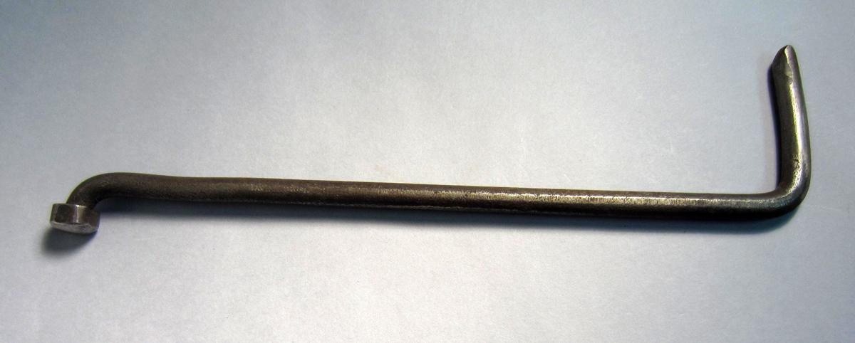 1986.0050.579 Shaping tool, View 1