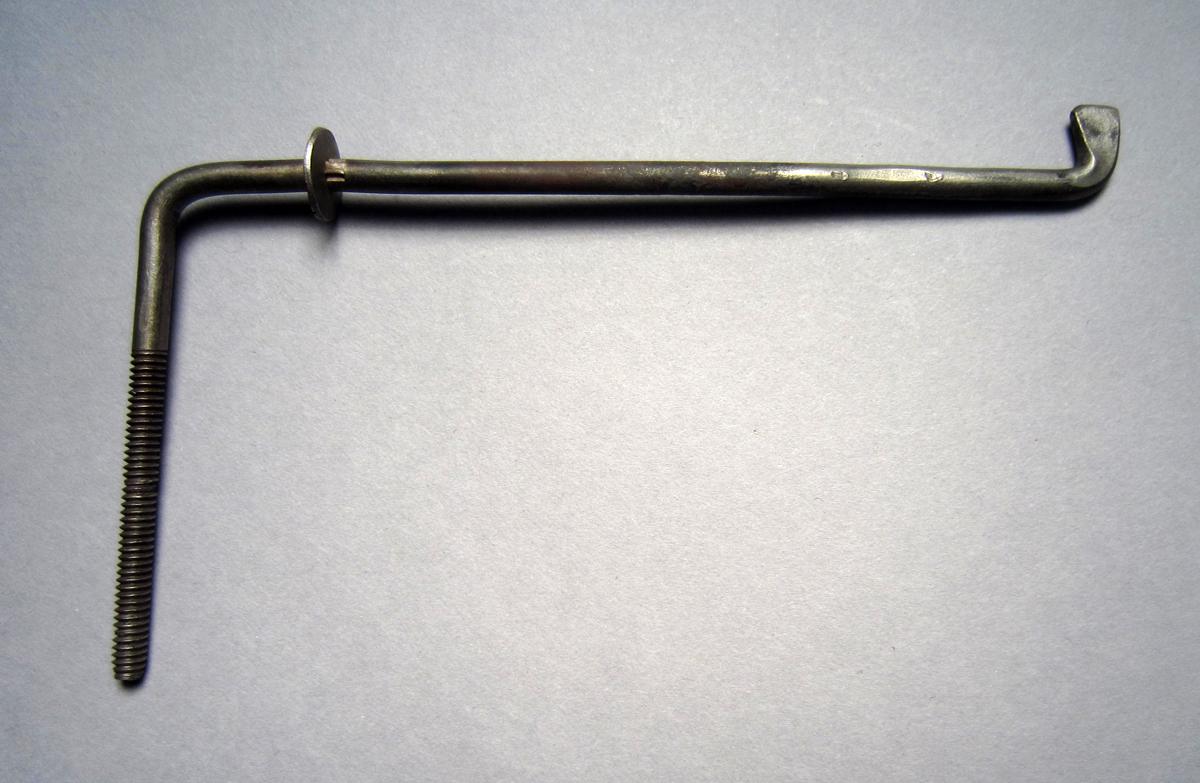 1986.0050.587 Shaping tool, View 1