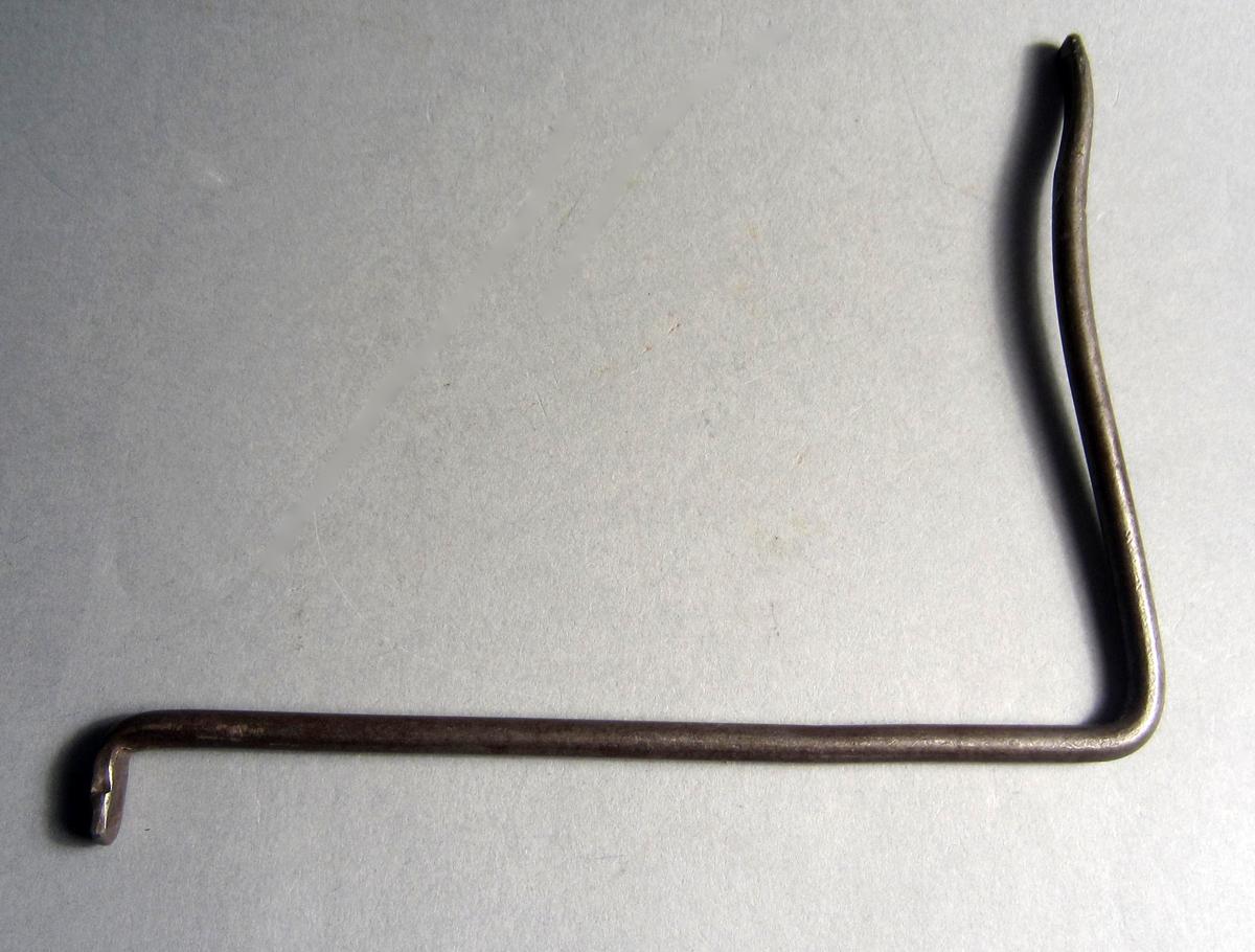 1986.0050.589 Shaping tool, View 1
