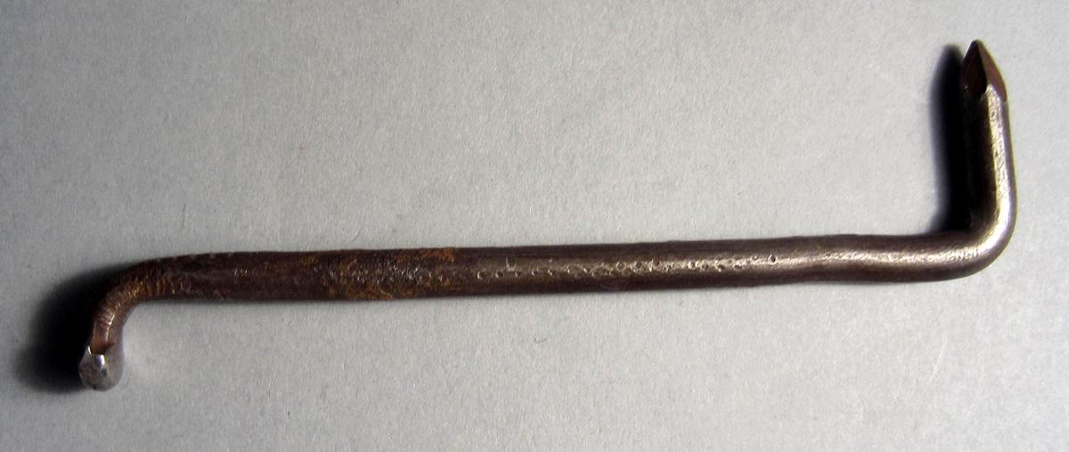 1986.0050.575 Shaping tool, View 1