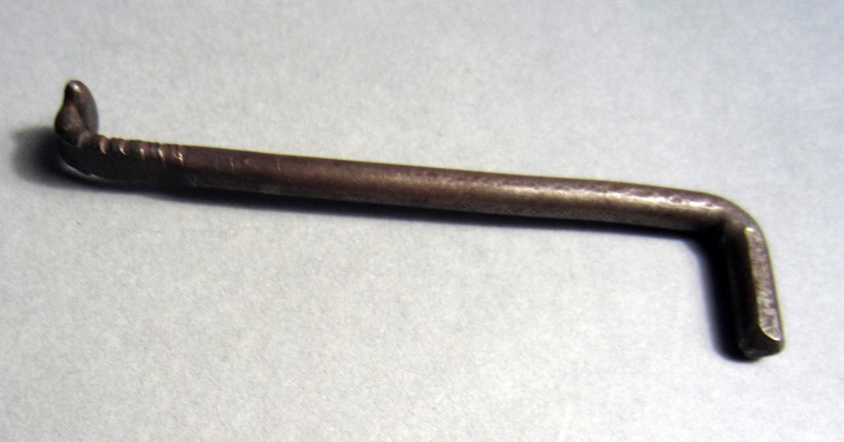 1986.0050.603 Shaping tool, View 2