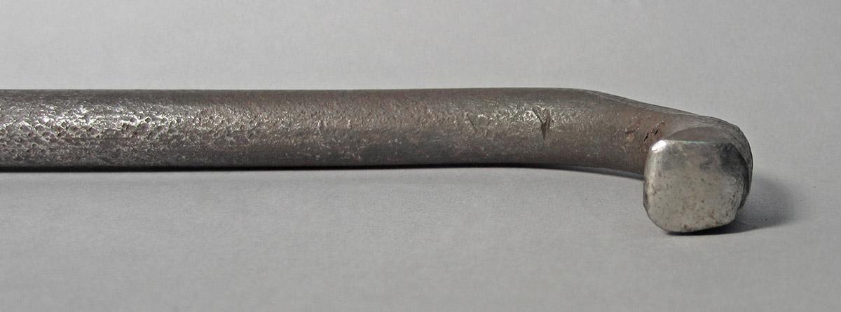 1986.0050.673, Shaping stake, end 1 top
