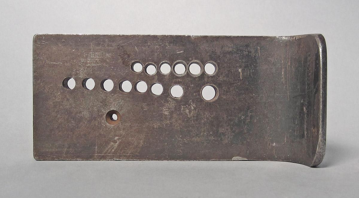1986.0050.674, Shaping tool, side 1