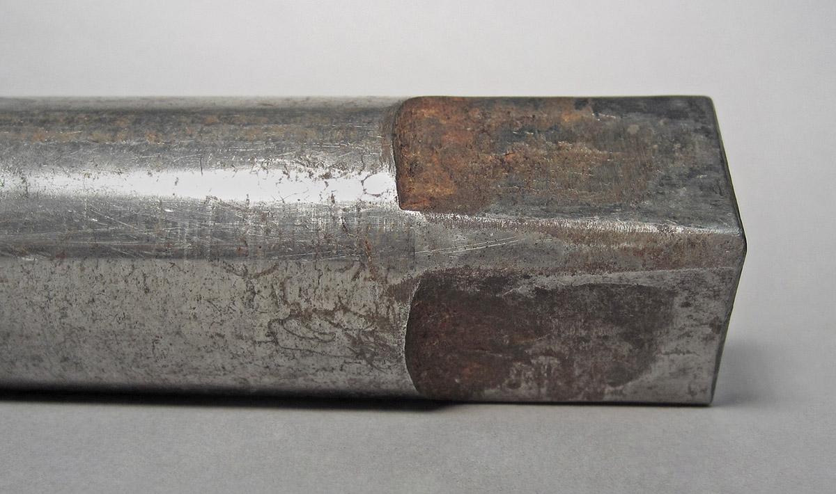 1986.0050.688, Rod, end detail