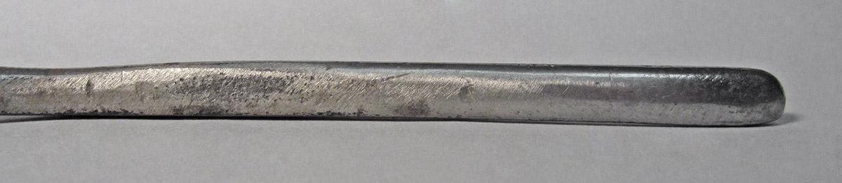 1986.0050.689, Shaping tool, end 2
