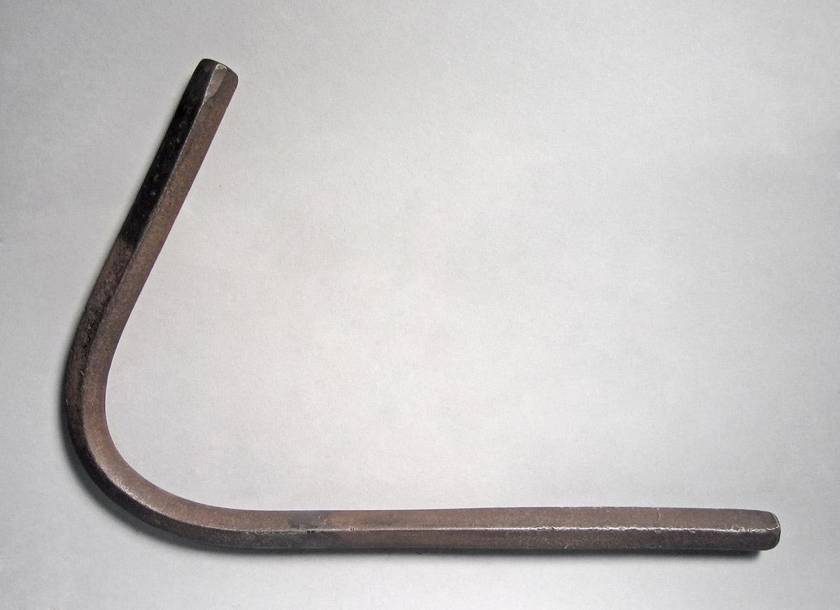 1986.0050.692, Shaping tool, side 1