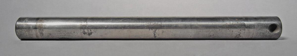 1986.0050.693, Rod, side 1