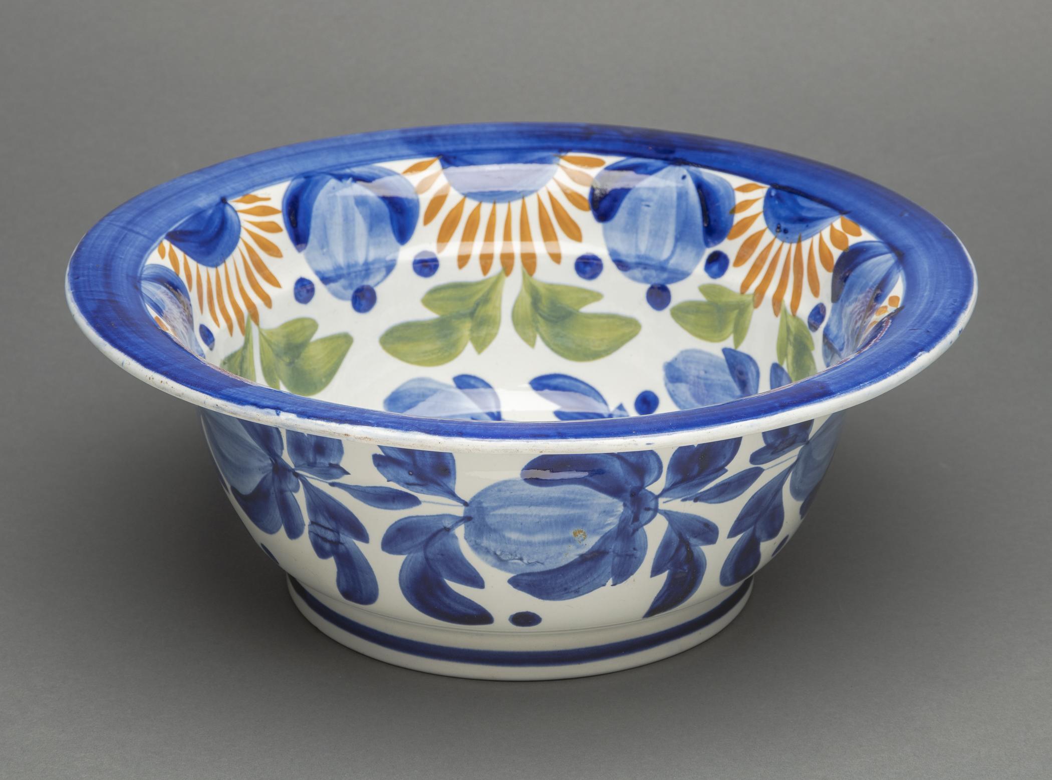 1959.1192 Bowl, view 2
