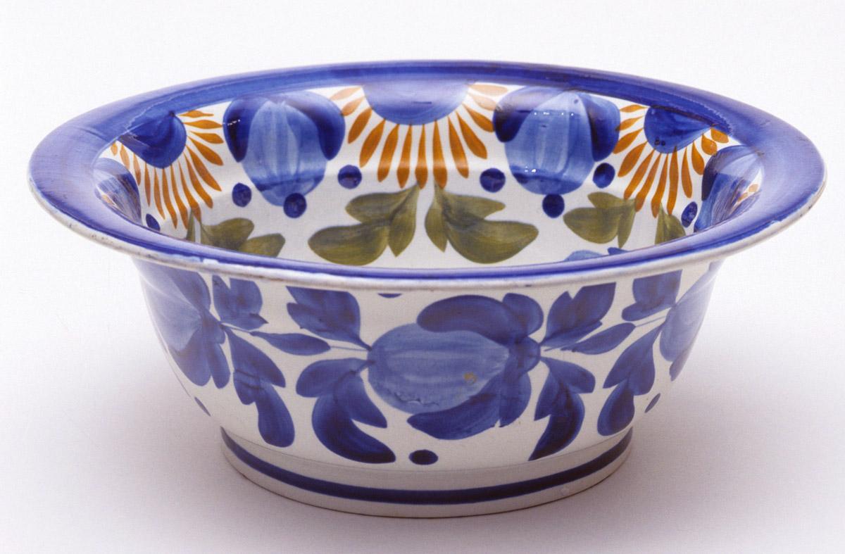 1959.1192 Large pearlware bowl (profile)