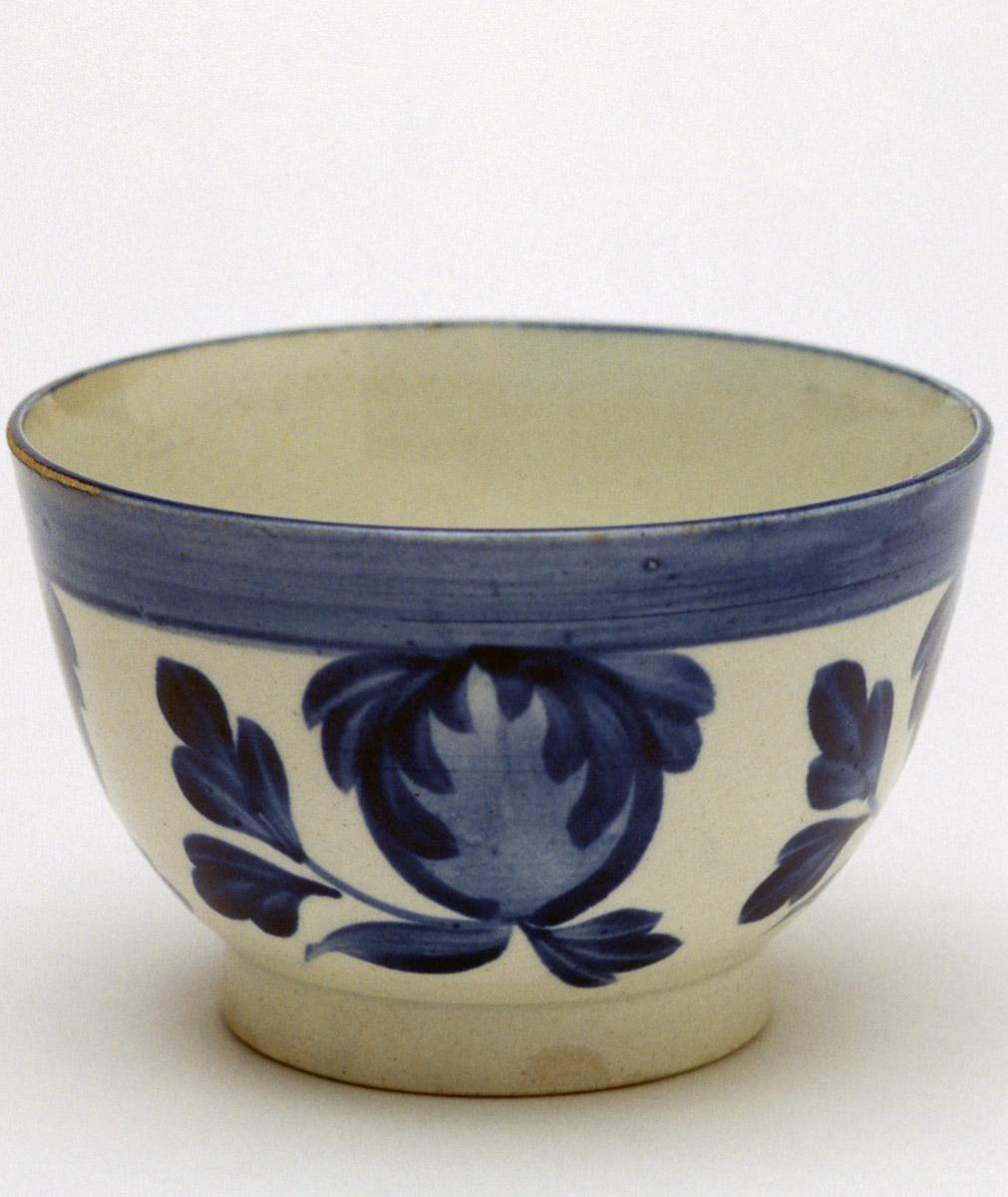 1959.1195 Pearlware teabowl