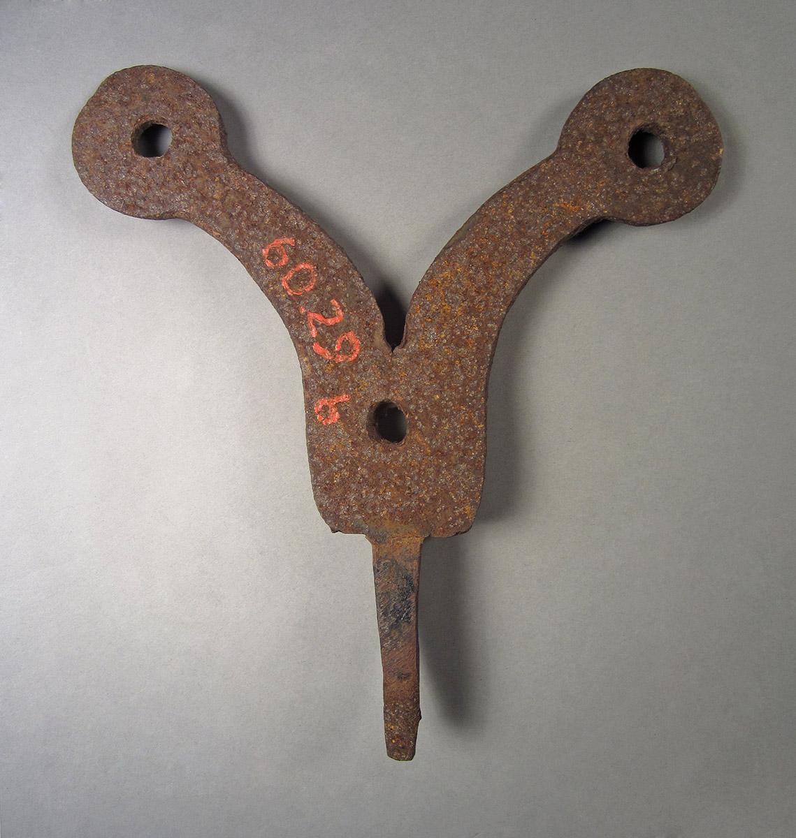 1960.0029 B, Bench vise, bracket side 2