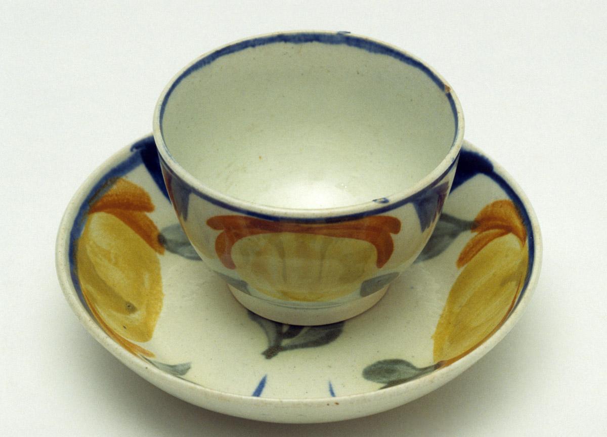 1959.1210, .1211 Teabowl and saucer