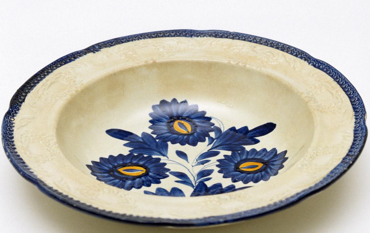 1959.1217 Pearlware soup plate