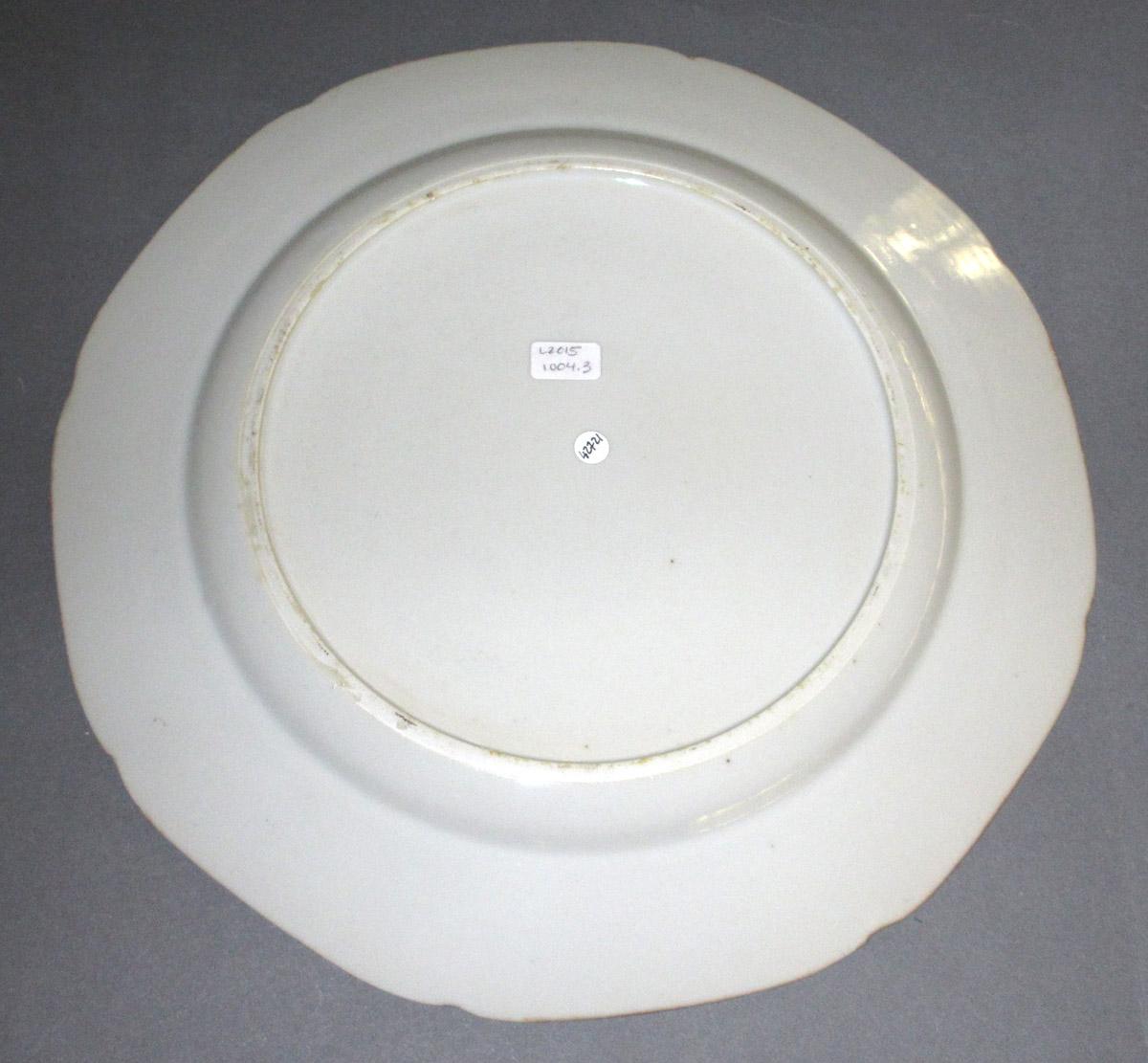 2015.0003.003 Porcelain plate bottom