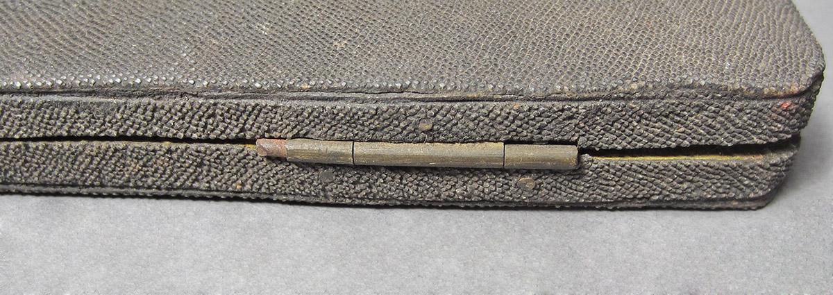 1969.9069, Thermometer case, hinge detail