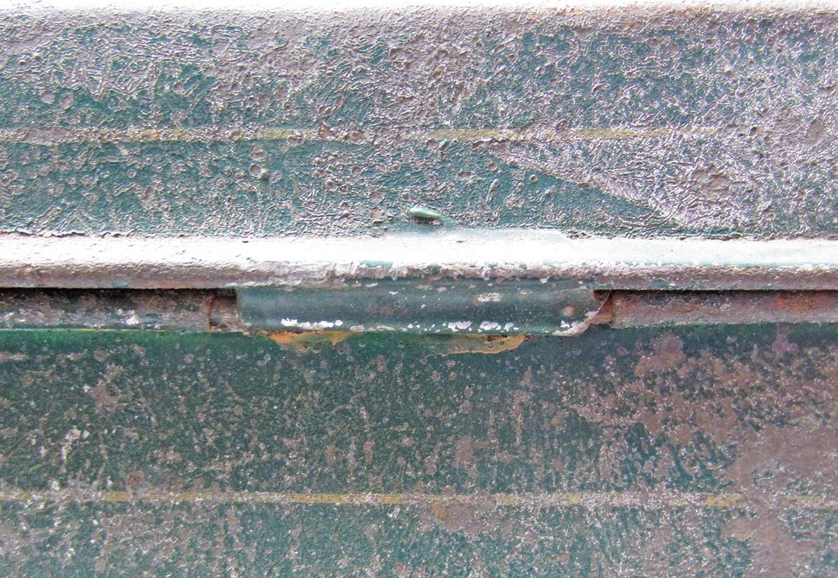 1969.9071, Box, hinge detail 1