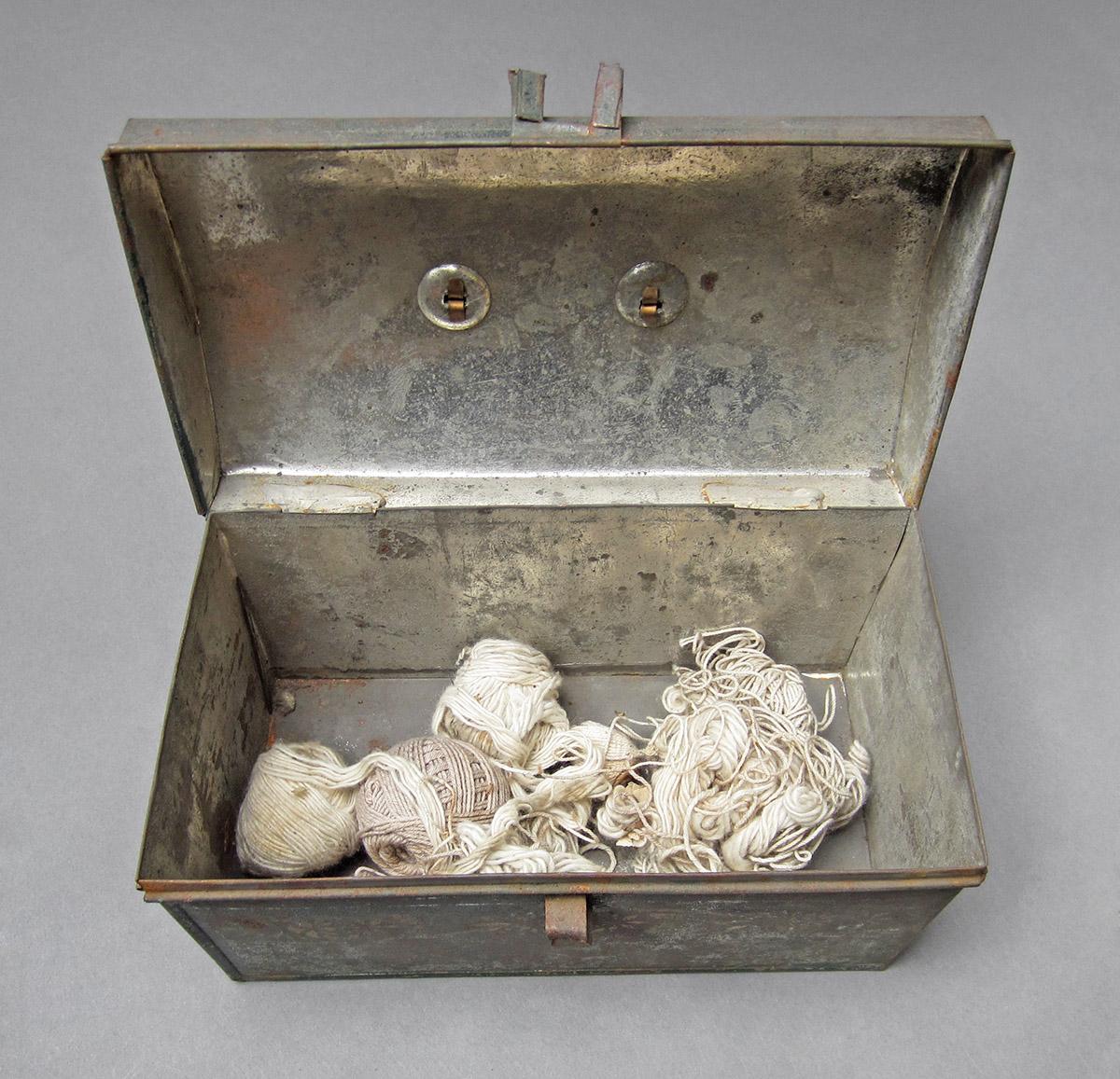 1969.9071, Box, open
